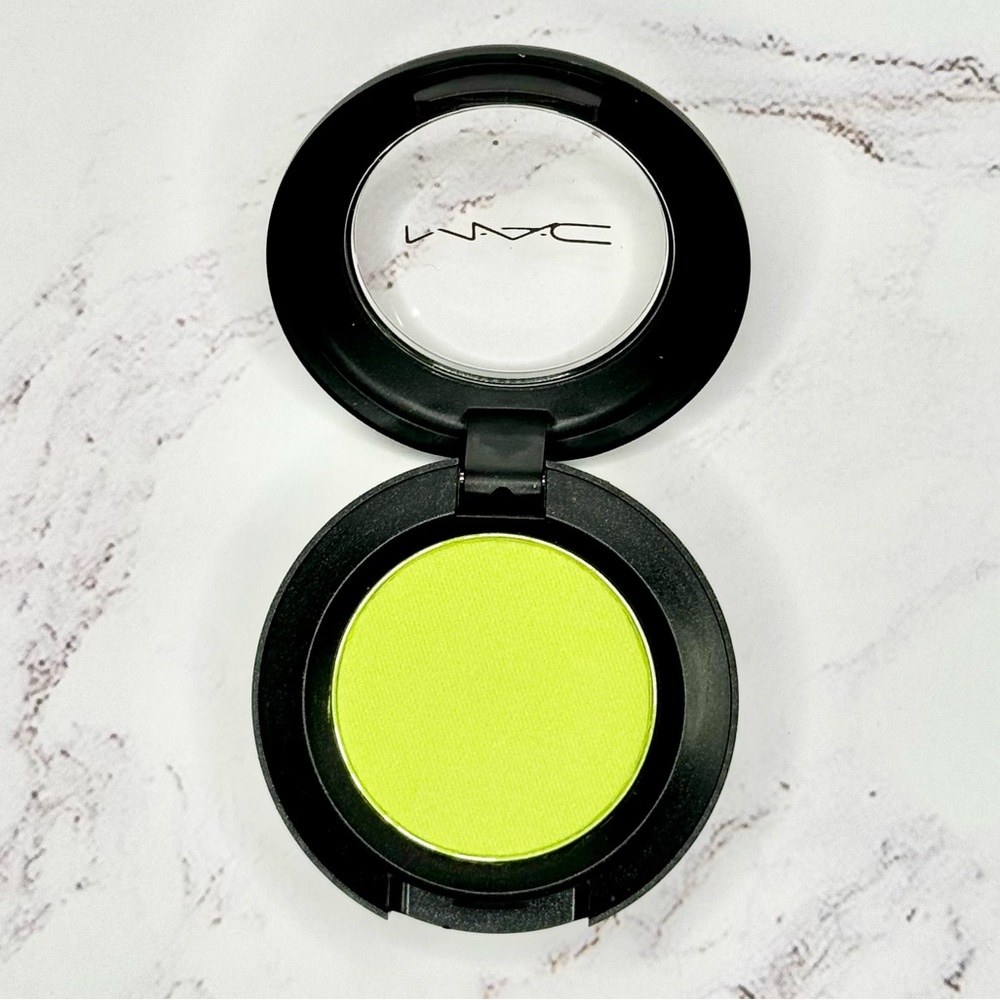 MAC COSMETICS Eyeshadow - What’s The Wifi